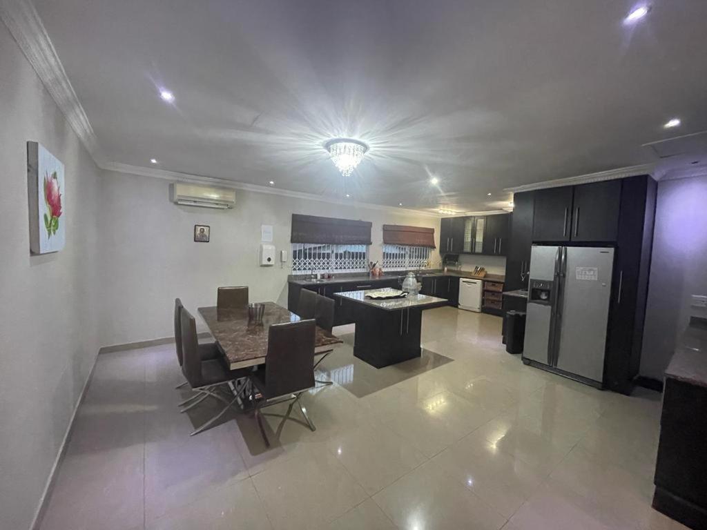 אמנזימטוטי Illovo Beach House מראה חיצוני תמונה